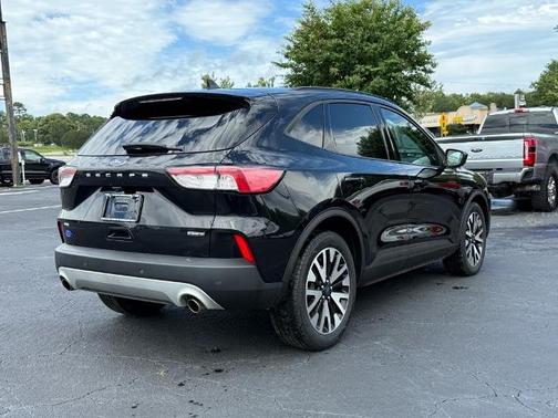2020 Ford Escape SE SPORT