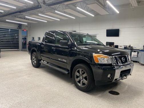 2015 Nissan Titan SV