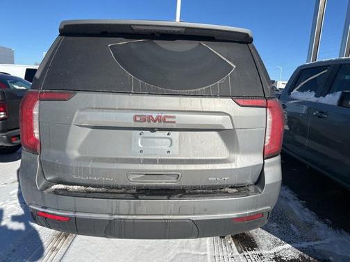 2024 GMC Yukon SLT