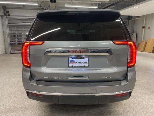 2024 GMC Yukon SLT
