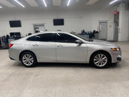 2021 Chevrolet Malibu FWD LT