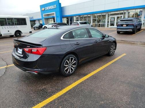 2022 Chevrolet Malibu FWD RS