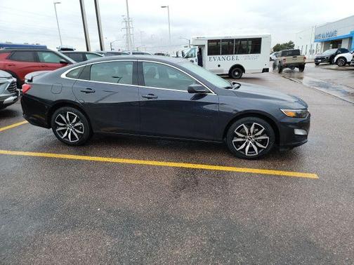 2022 Chevrolet Malibu FWD RS