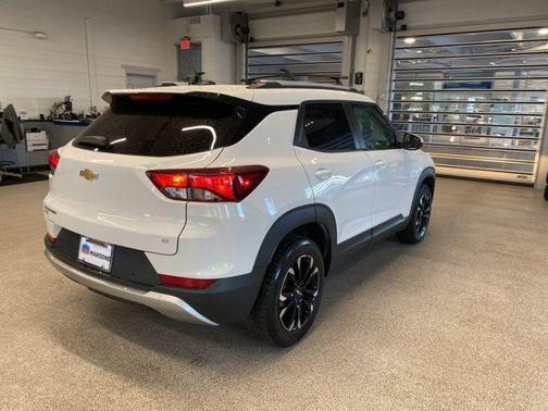 Summit White 2021 Chevrolet Trailblazer LT