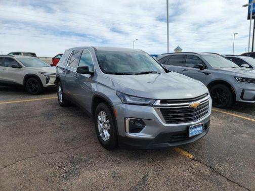 2023 Chevrolet Traverse LS