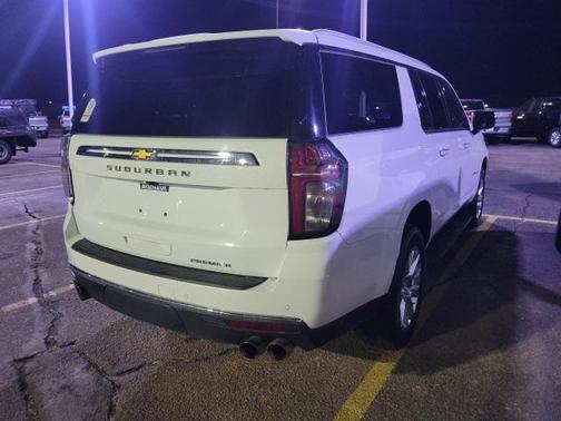 2023 Chevrolet Suburban Premier