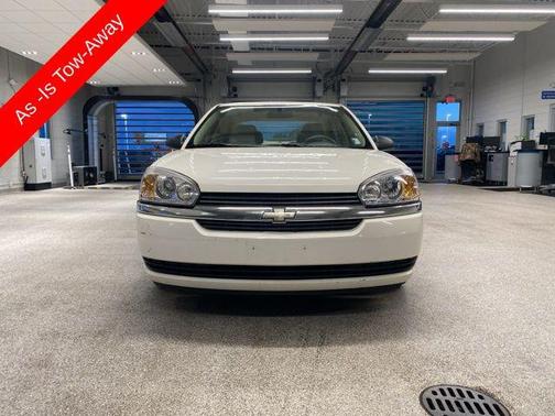 White 2005 Chevrolet Malibu Base