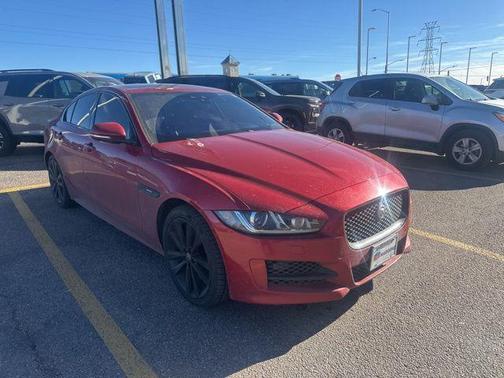 2017 Jaguar XE 35t R-Sport