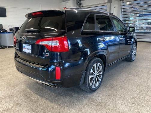 Ebony Black 2014 Kia Sorento SX