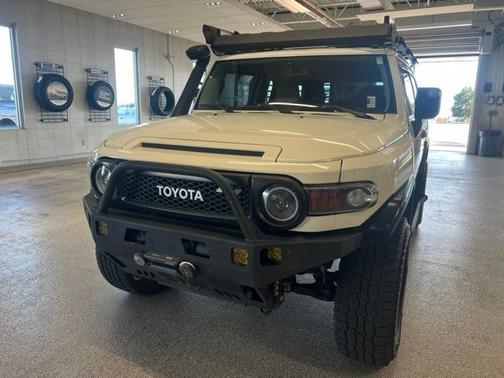 Iceberg 2012 Toyota FJ Cruiser
