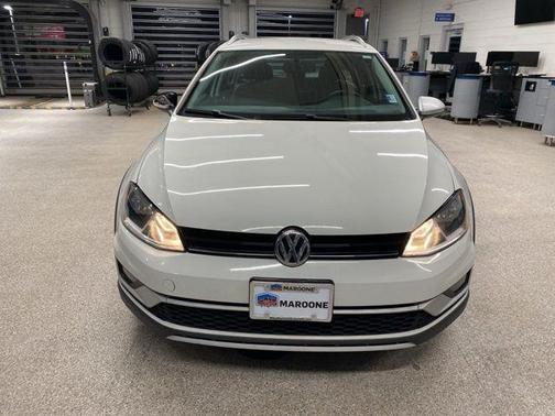 2017 Volkswagen Golf Alltrack TSI S