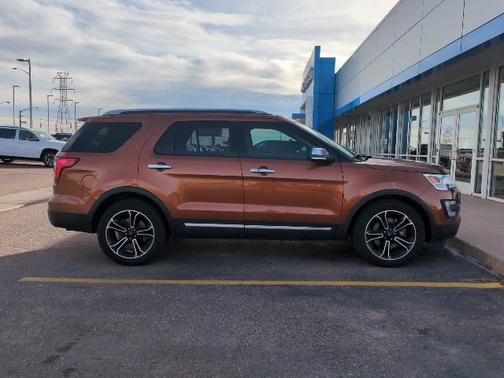 2017 Ford Explorer Platinum