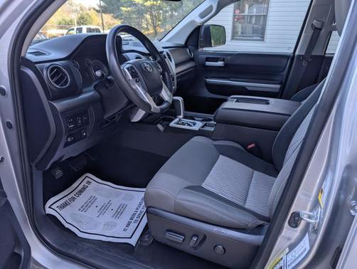 2017 Toyota Tundra SR5