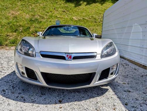 2009 Saturn Sky Red Line