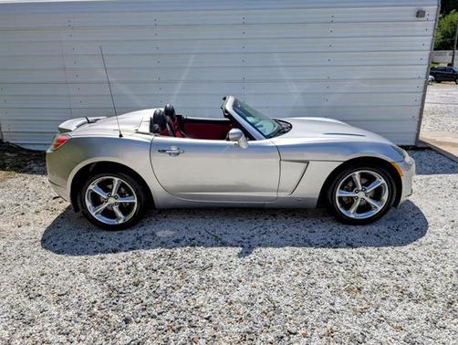2009 Saturn Sky Red Line