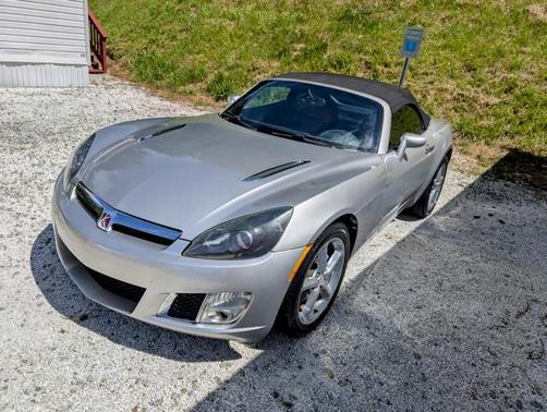2009 Saturn Sky Red Line