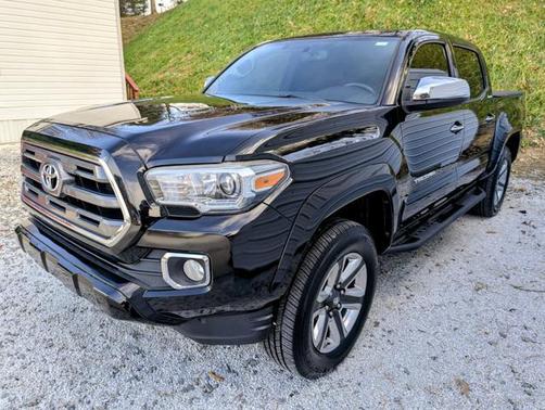 2017 Toyota Tacoma Limited