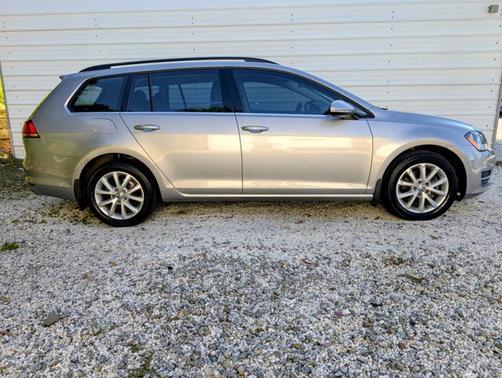 2015 Volkswagen Golf SportWagen TDI S 4-Door