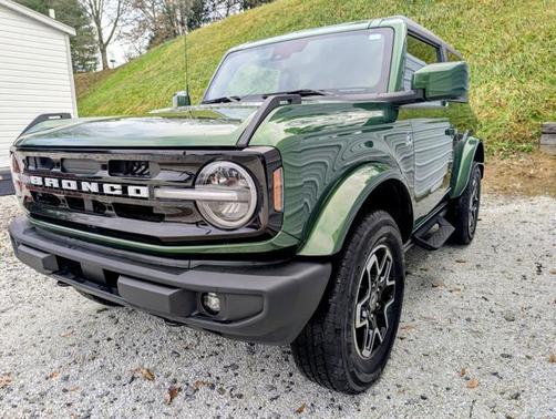 2023 Ford Bronco Outer Banks 2-Door w/Advanced