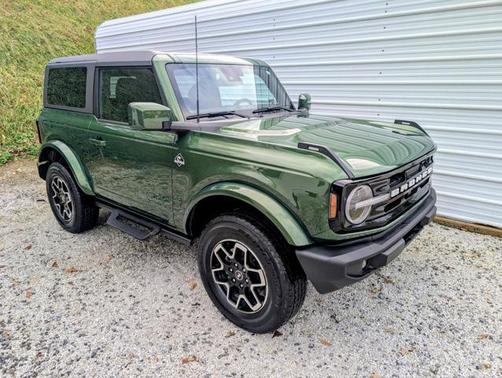 2023 Ford Bronco Outer Banks 2-Door w/Advanced