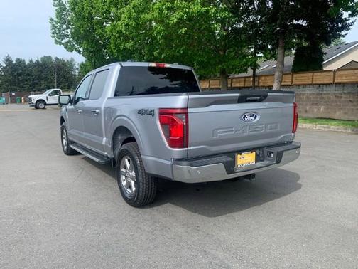 ICONIC SILVER METALLIC 2024 Ford F-150 XLT