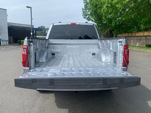 ICONIC SILVER METALLIC 2024 Ford F-150 XLT