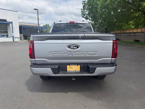 ICONIC SILVER METALLIC 2024 Ford F-150 XLT