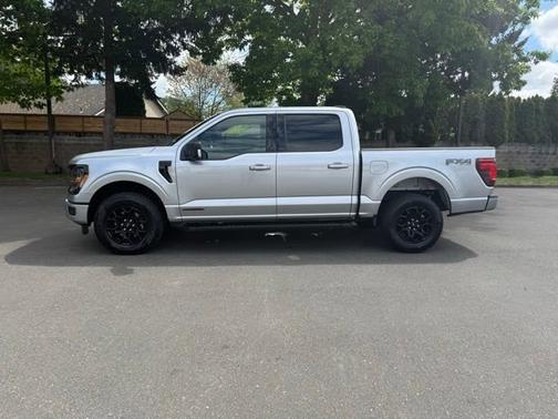 ICONIC SILVER METALLIC 2024 Ford F-150 XLT