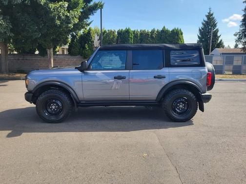 2023 Ford Bronco BLACK DIAMOND