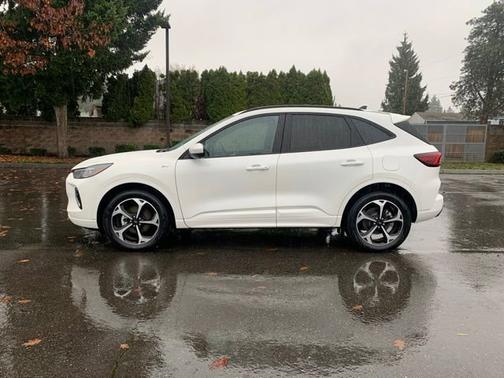 2023 Ford Escape ST-LINE ELITE