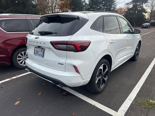 2023 Ford Escape ST-LINE ELITE