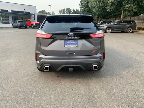 2022 Ford Edge ST