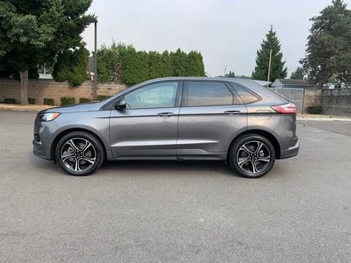 2022 Ford Edge ST