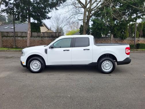 2024 Ford Maverick XL