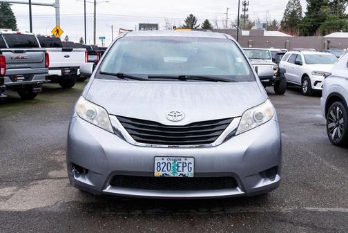 2011 Toyota Sienna LE