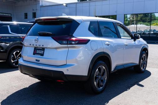 Brilliant Silver Metallic 2025 Nissan Rogue SV
