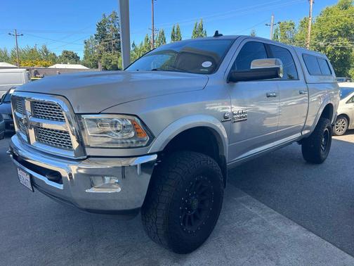 Bright Silver Metallic Clearcoat 2015 RAM 2500 Laramie
