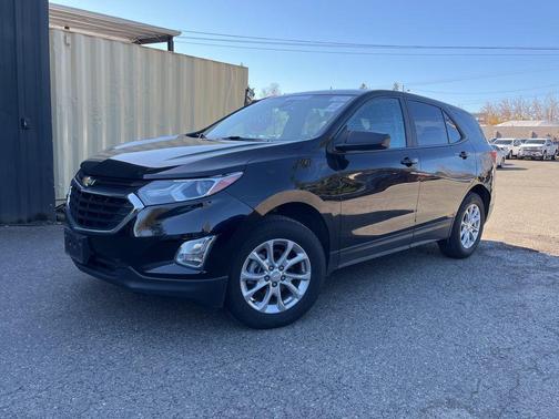 Mosaic Black Metallic 2021 Chevrolet Equinox LS