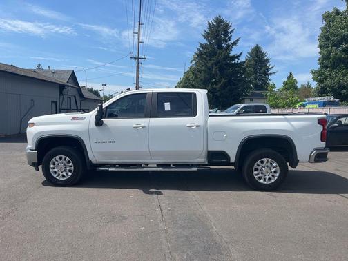 Summit White 2021 Chevrolet Silverado 2500 LT
