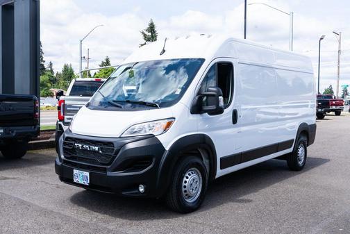Bright White Clearcoat 2026 RAM ProMaster 2500 Tradesman