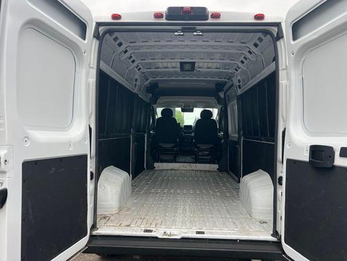 Bright White Clearcoat 2026 RAM ProMaster 2500 Tradesman