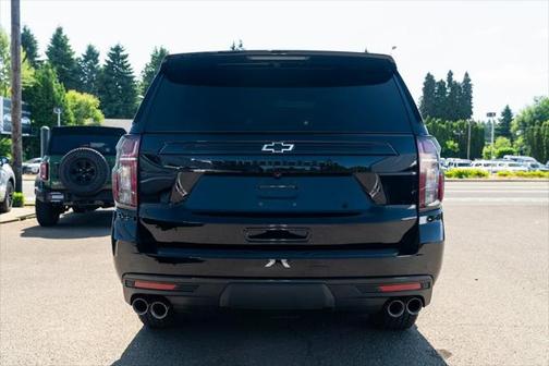 2023 Chevrolet Suburban 4WD Z71