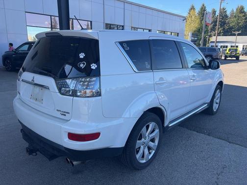 Diamond White Pearl 2010 Mitsubishi Outlander GT