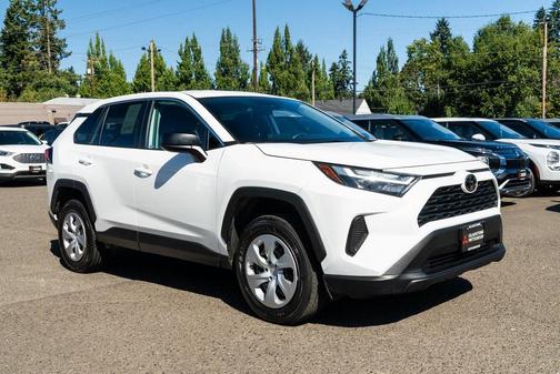 2024 Toyota RAV4 LE