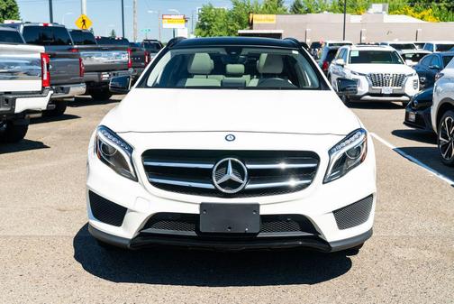 Cirrus White 2017 Mercedes-Benz GLA 250 4MATIC