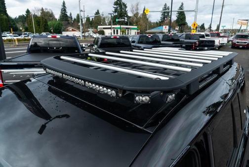 2020 Land Rover Defender 110 SE