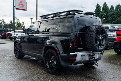 2020 Land Rover Defender 110 SE