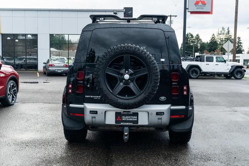 2020 Land Rover Defender 110 SE