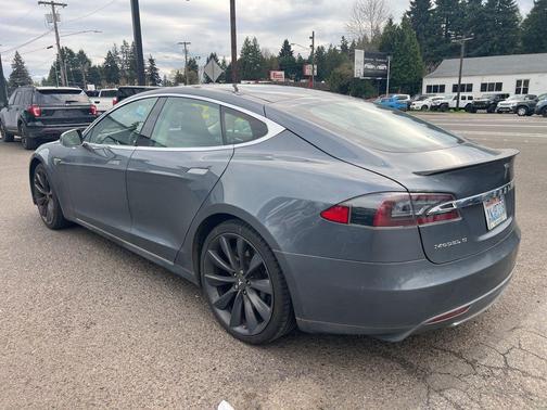 Gray Metallic 2013 Tesla Model S Performance