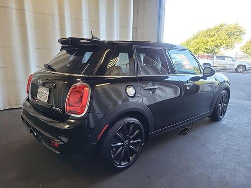 Midnight Black Metallic 2018 MINI Hardtop Cooper S